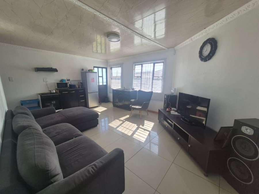 2 Bedroom Property for Sale in Fairview Eastern Cape